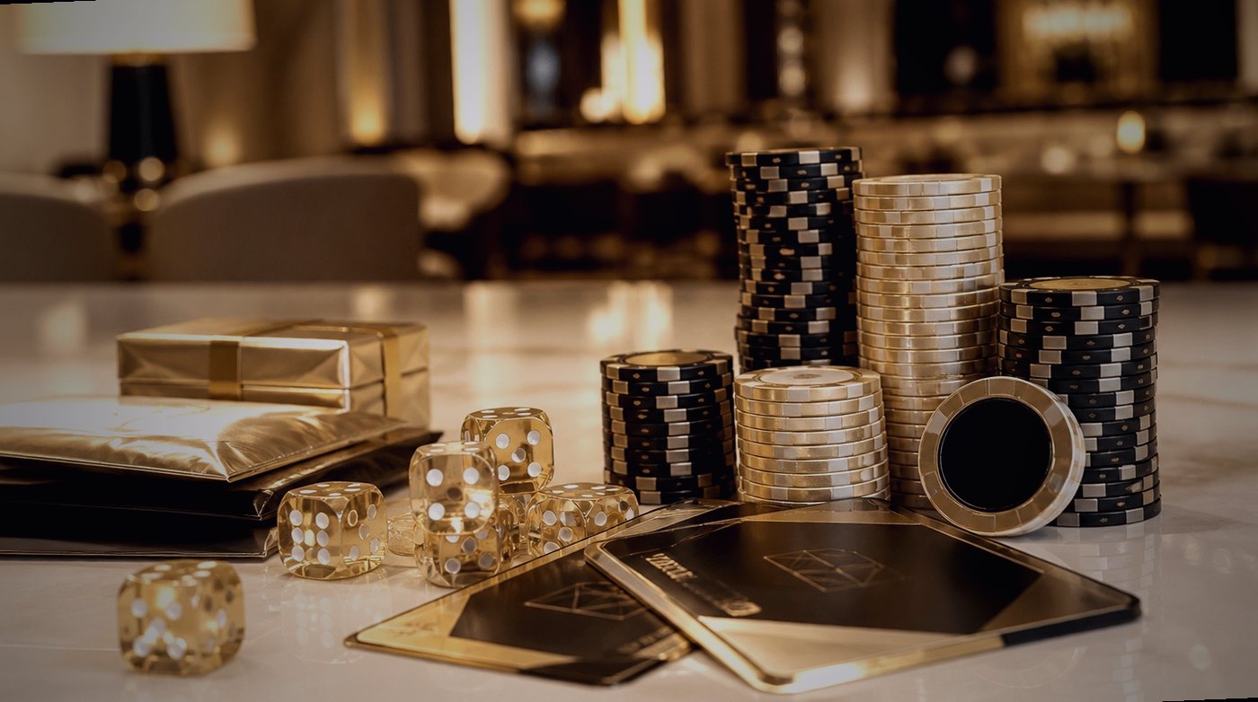 espacjuex.com casino dice and table photo
